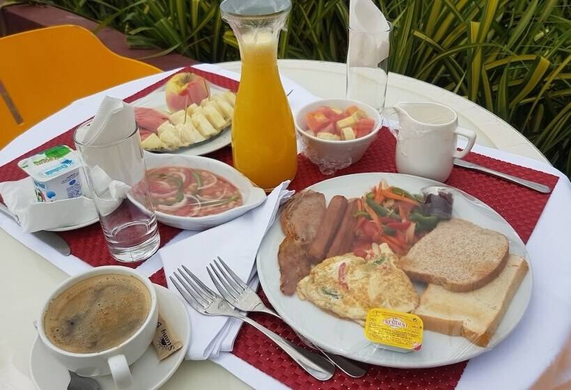 هتل Golden Hill Parker