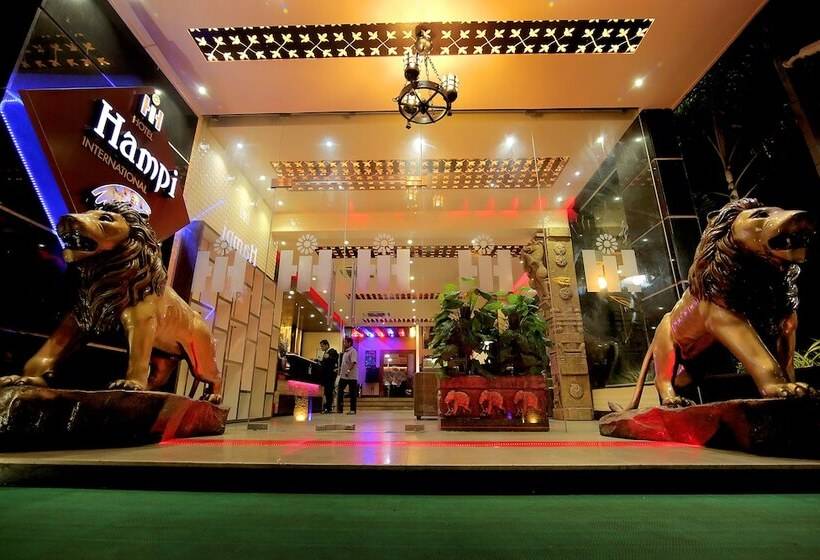 ホテル Hampi International