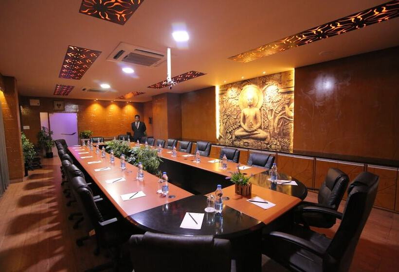 ホテル Hampi International