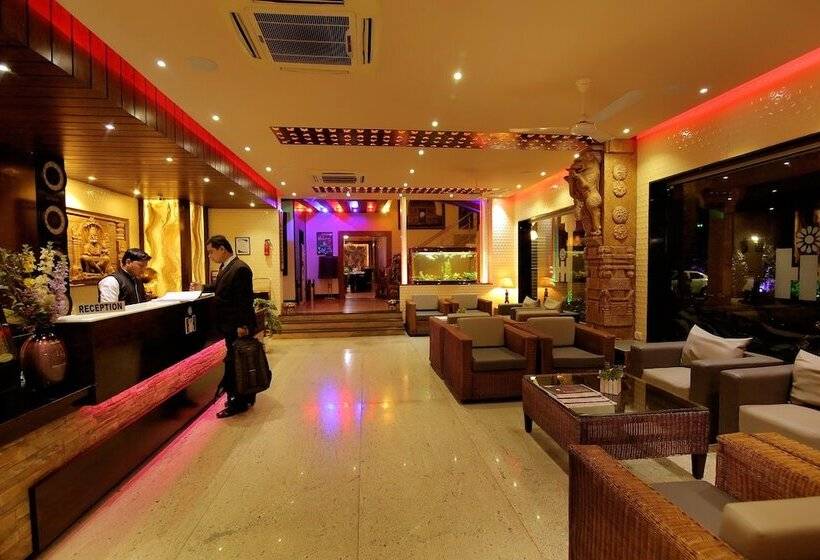 酒店 Hampi International