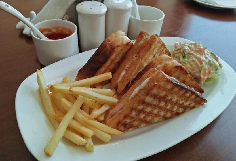 Отель Holy River