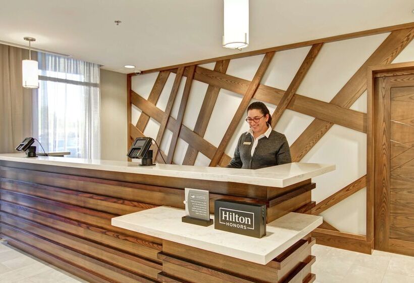 هتل Homewood Suites By Hilton Ottawa Kanata