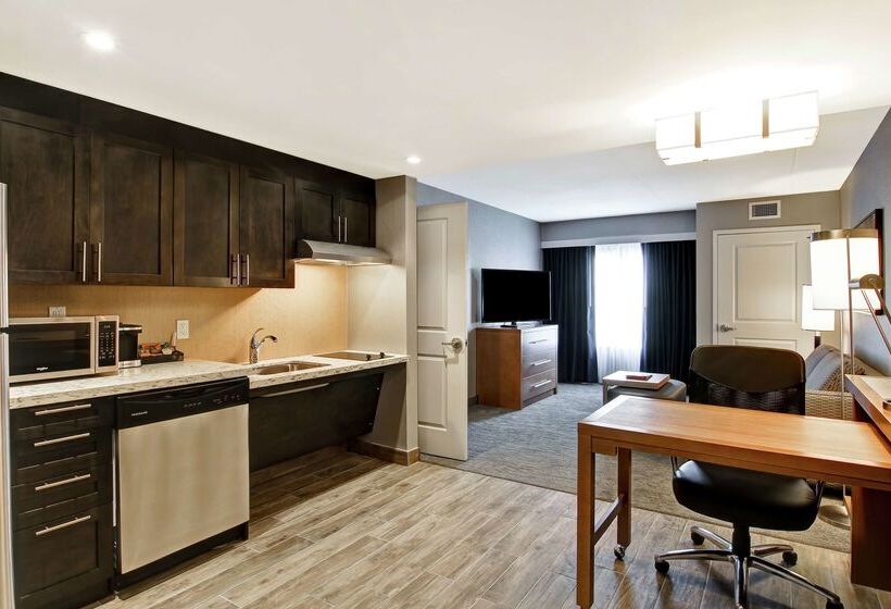 هتل Homewood Suites By Hilton Ottawa Kanata