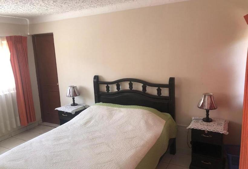 هتل Hostal Aramayo