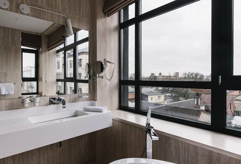 هتل Noble Boutique