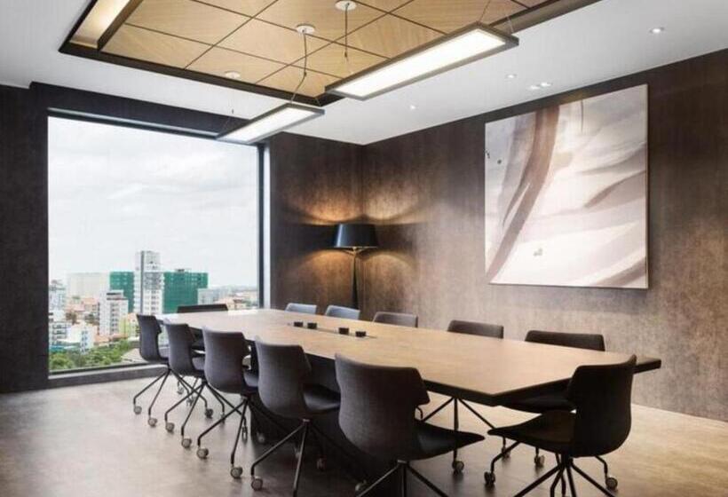 One Residence Hotel & Apartment