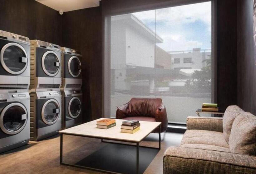 One Residence Hotel & Apartment