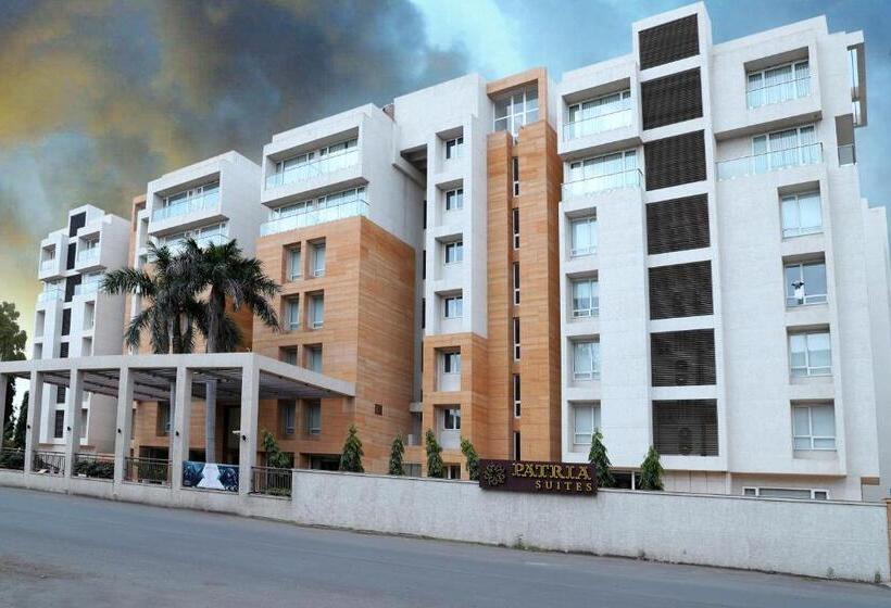 Отель Patria Suites