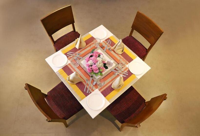 Отель Patria Suites