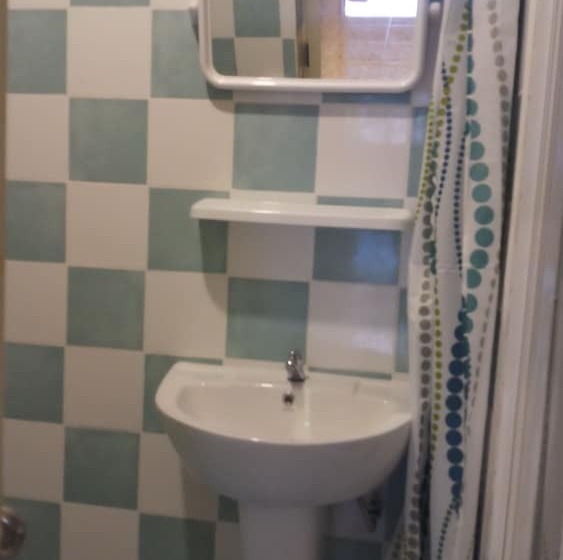 בית מלון כפרי Ploy Resort