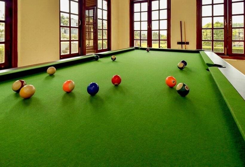 בית מלון כפרי Sadhana Executive