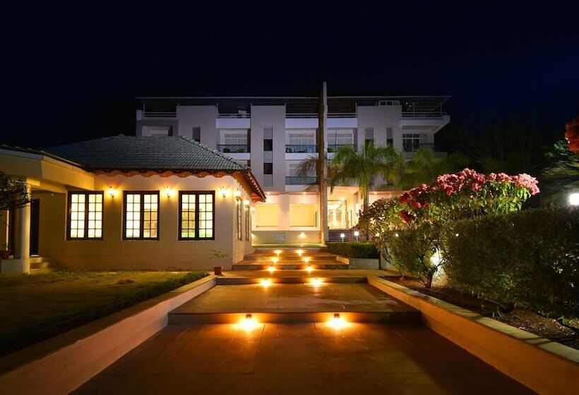 בית מלון כפרי Sadhana Executive