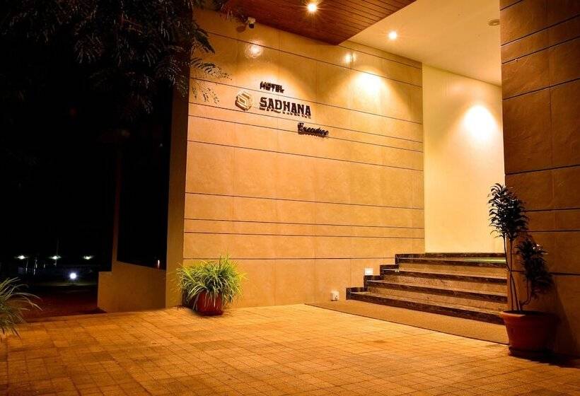 בית מלון כפרי Sadhana Executive