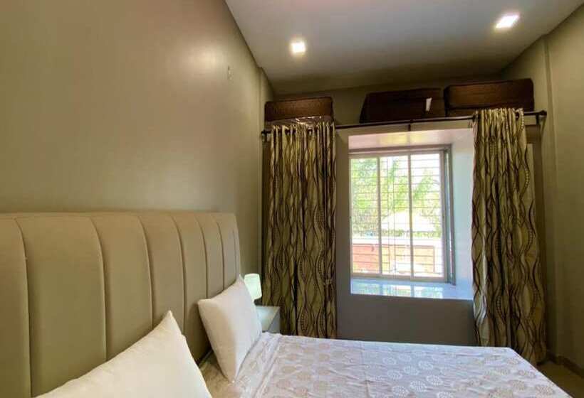 בית מלון כפרי Sadhana Executive