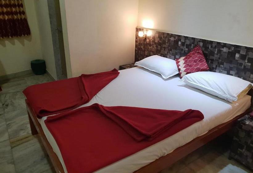 هتل Srk  Grant Road