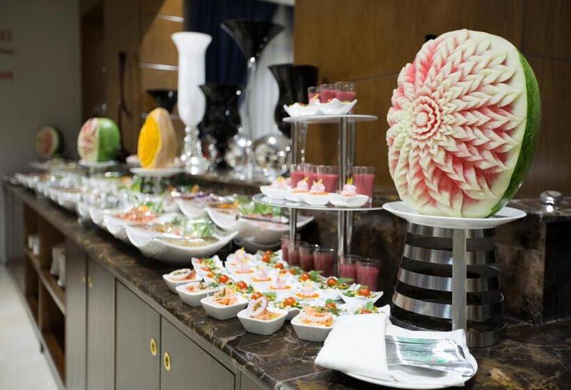 فندق Swiss In Tabuk