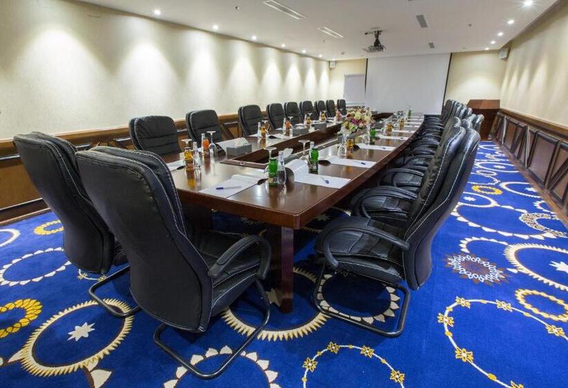 فندق Swiss In Tabuk