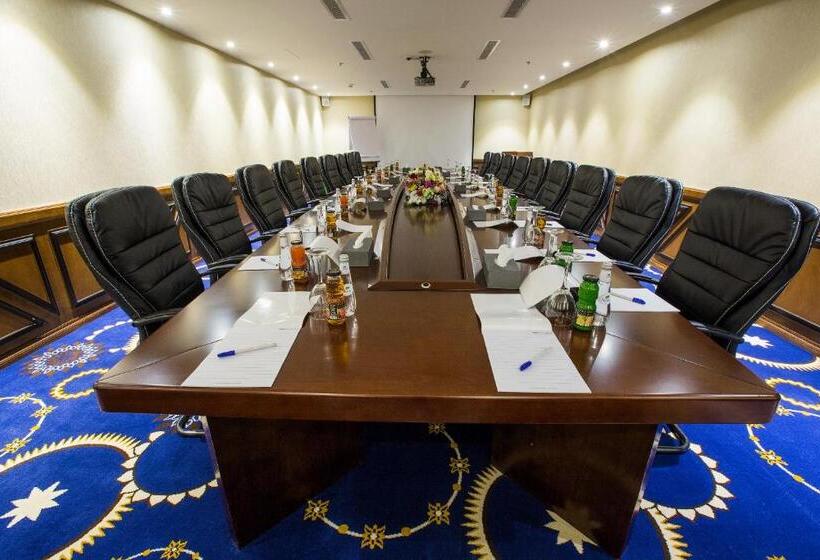 فندق Swiss In Tabuk