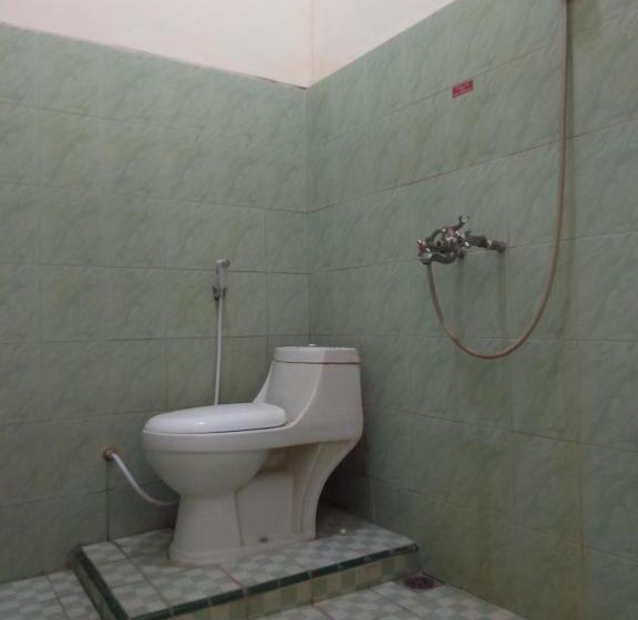 בית מלון כפרי Tentrem Syariah