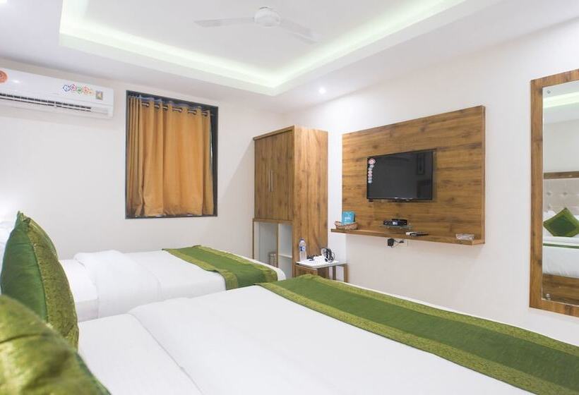 فندق Treebo Amber International