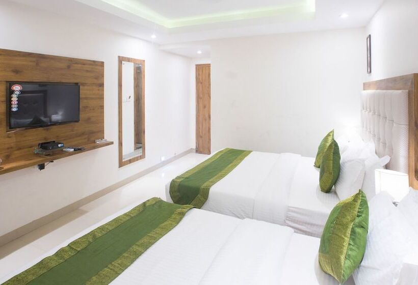 هتل Treebo Amber International