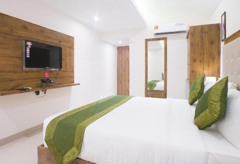 هتل Treebo Amber International