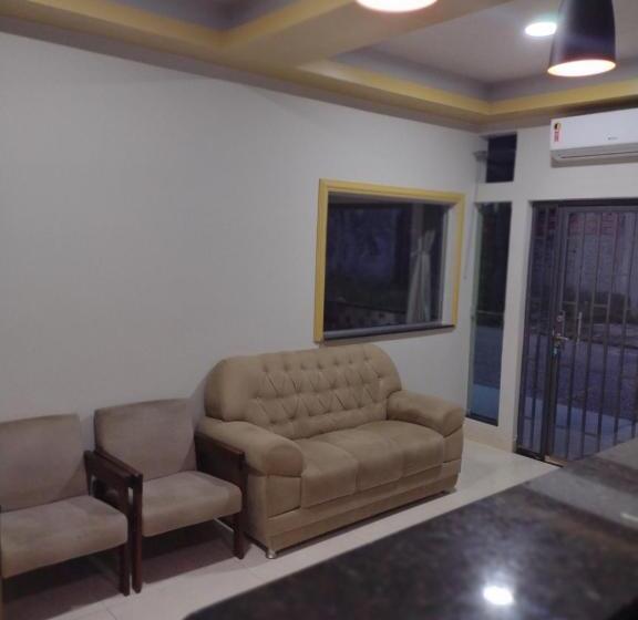 Отель Val De Cans Aeroporto