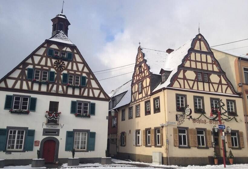 فندق Zur Schloß Schenke