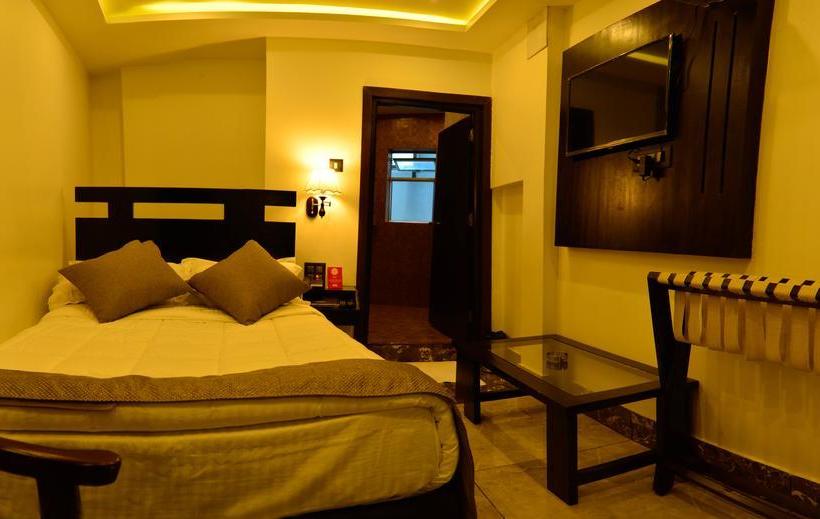 בית מלון כפרי Capital O 6645  Sapphire