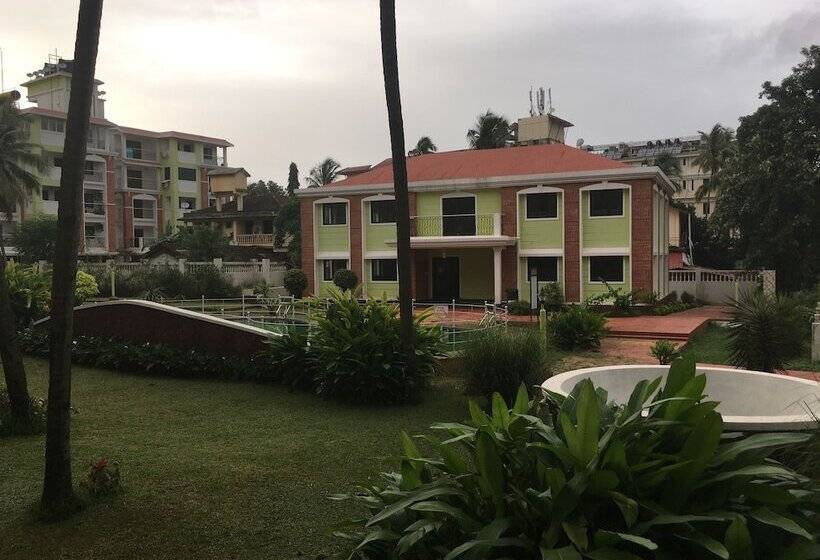 استراحتگاه Monarch Suites