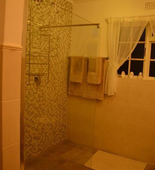 مبيت وإفطار The Blue Door