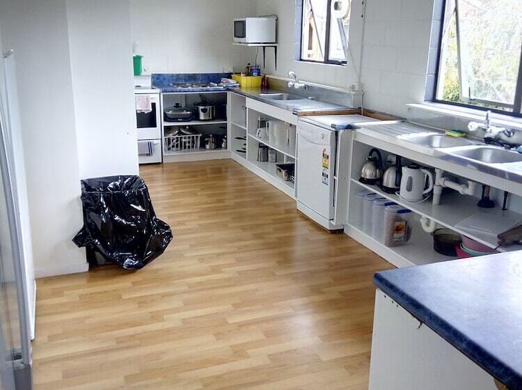 هاستل The Bouncing Lamb Backpackers