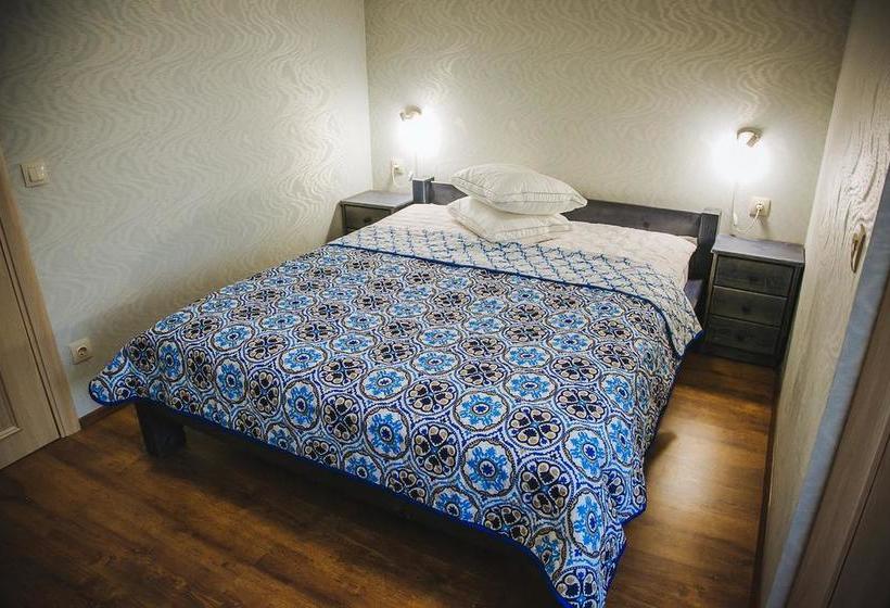 Alina Hotel & Hostel