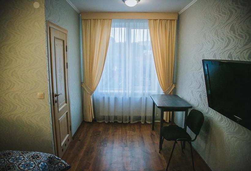 Alina Hotel & Hostel