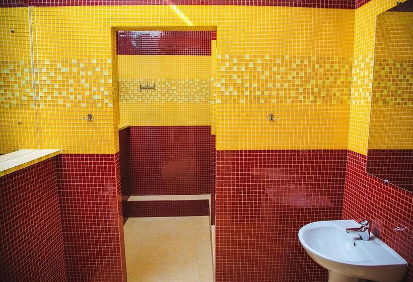 Alina Hotel & Hostel