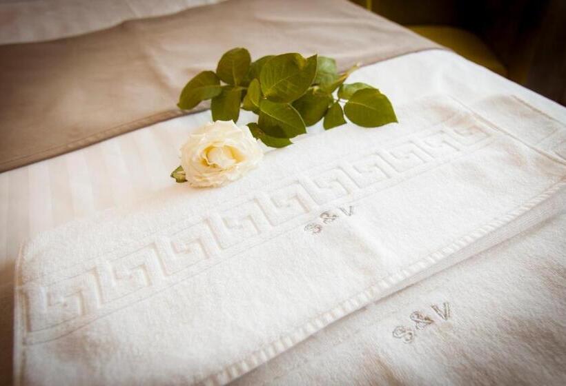 Ambra Boutique Hotel & Bistro