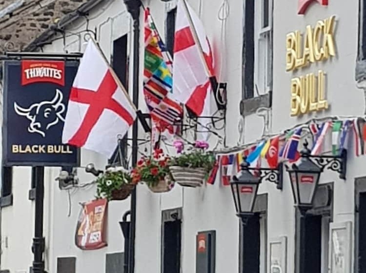 ベッドアンドブレックファースト Black Bull