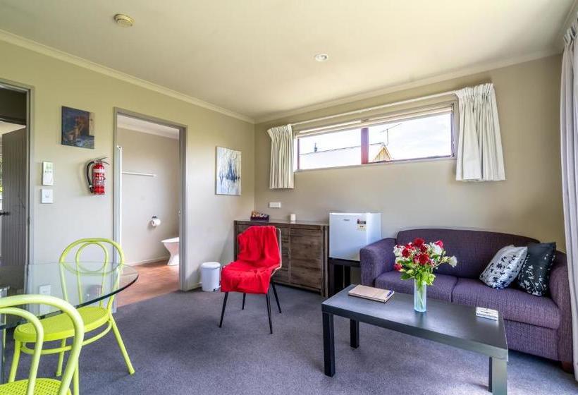 민박 Cosy Contemporary Hideaway