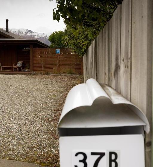 민박 Cosy Contemporary Hideaway