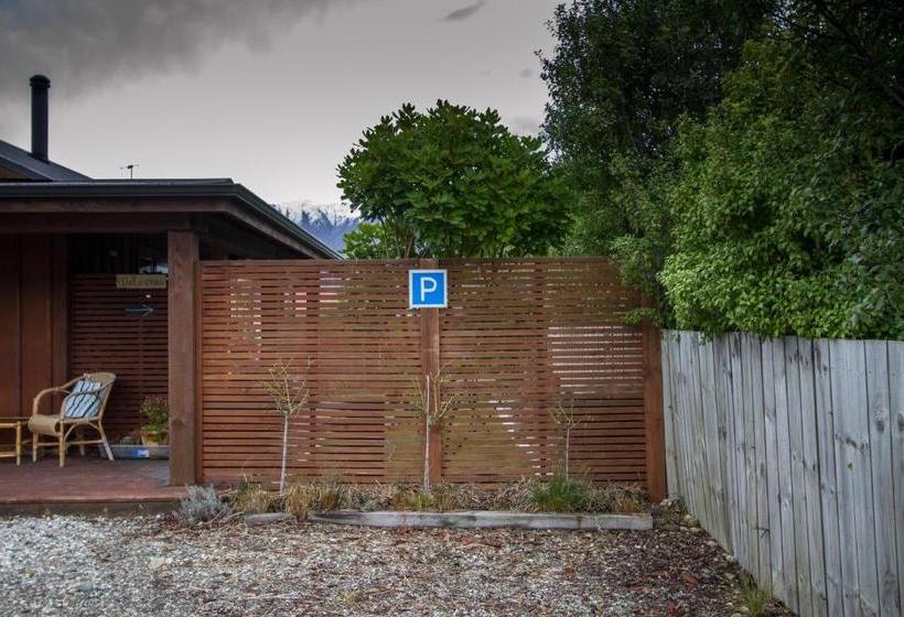 민박 Cosy Contemporary Hideaway