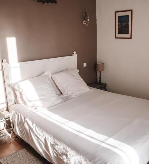 مبيت وإفطار Domaine De Pelican