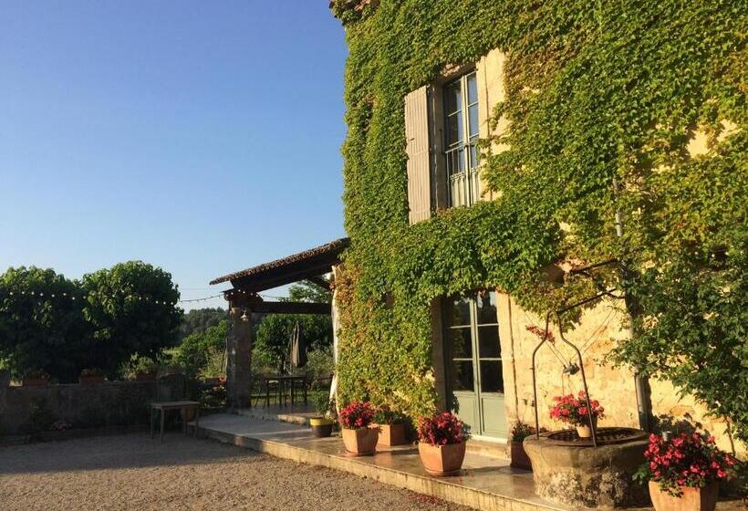 مبيت وإفطار Domaine De Pelican