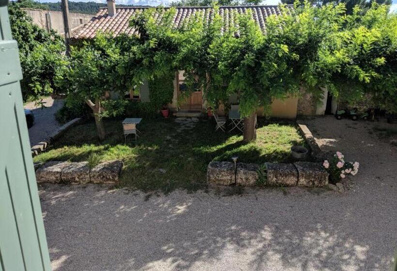 مبيت وإفطار Domaine De Pelican