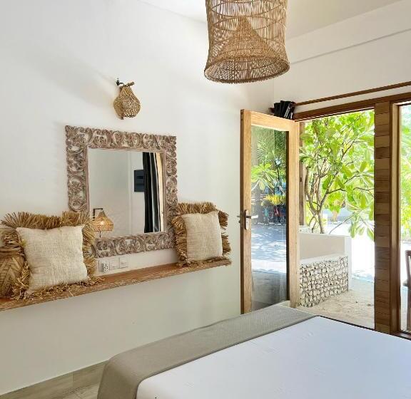 تختخواب و صبحانه Iru Maldives