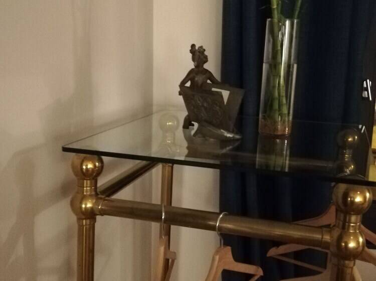 تختخواب و صبحانه La Tour Gregoire