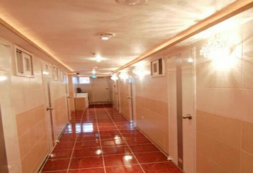 تختخواب و صبحانه Nobleresidence Jonggak