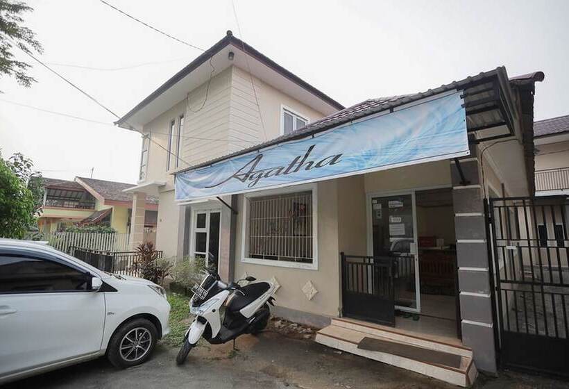 مبيت وإفطار Reddoorz Near Bundaran Kecil Palangkaraya