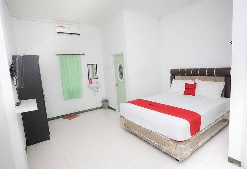 مبيت وإفطار Reddoorz Near Bundaran Kecil Palangkaraya