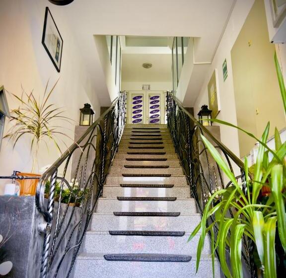 Cazare Moldi Regim Hotelier