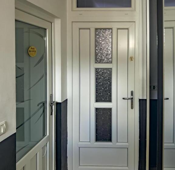 Cazare Moldi   Regim Hotelier